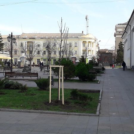 Апартаменты На Проспекте Почтовый Krivoi Rog Exterior foto